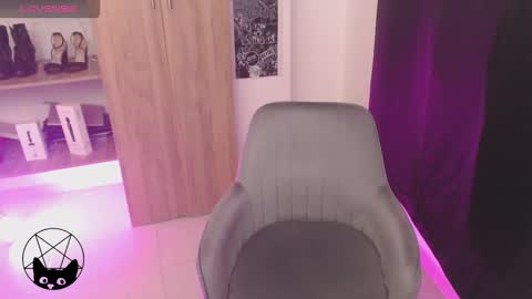 Mari online show from March 31, 6:36 am