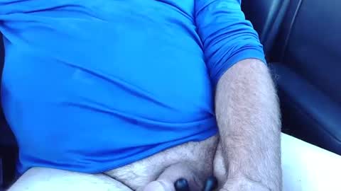 pyrichar31 online show from December 1, 7:56 pm