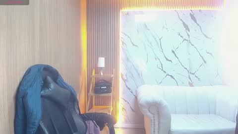 Qetsyah online show from February 8, 1:58 pm