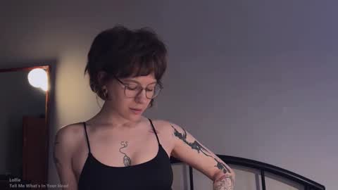    online show from November 11, 3:25 pm