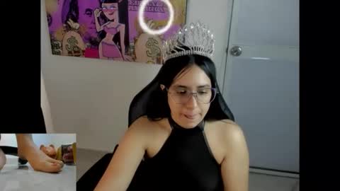 queen_findom1 online show from December 23, 5:46 am