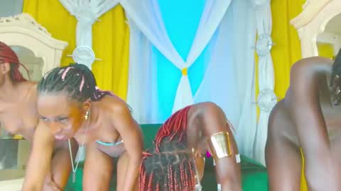 queen online show from March 11, 10:35 pm