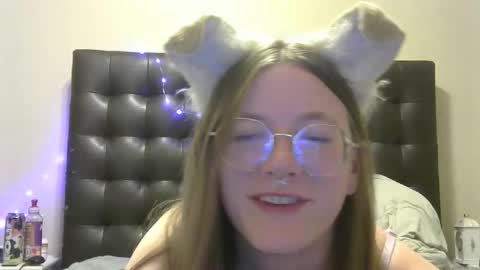 Queen Indra online show from December 2, 12:53 am