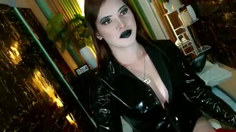 Kendal  online here from 6am-3pm philippine time online show from June 3, 10:15 pm