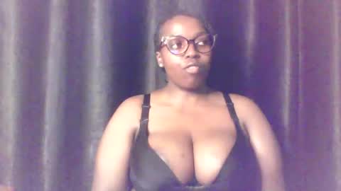 QUEEN online show from June 3, 2:33 pm