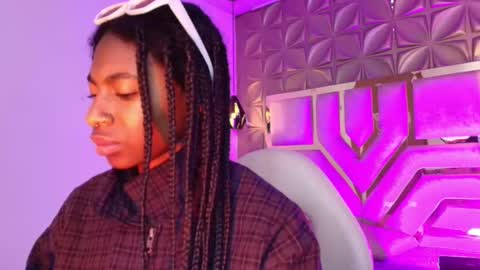   online show from March 14, 12:09 pm