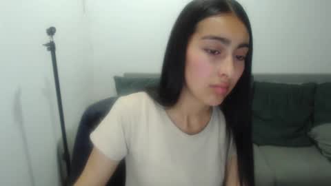 queenbyte_18 online show from October 24, 7:58 pm