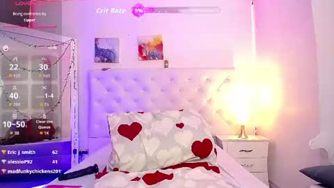 queendesiree_ online show from July 1, 11:57 pm