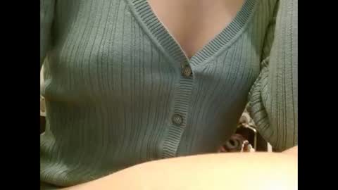 queenoftenderness online show from March 3, 7:32 pm