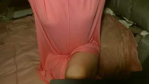 queenoftenderness online show from December 4, 8:30 pm