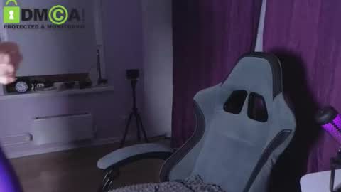     follow my new insta  online show from February 27, 9:07 pm