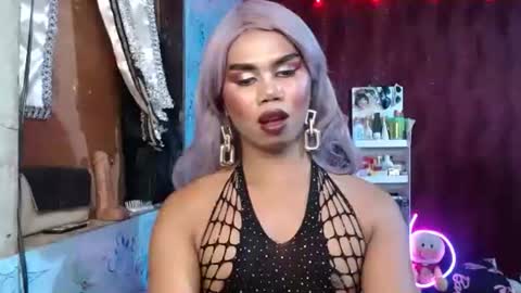 queenpinayebony_xx online show from March 30, 5:57 pm
