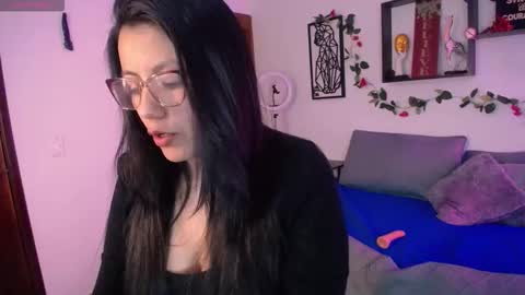 queenrose94 online show from February 14, 2:20 pm