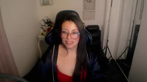 queenrose94 online show from June 12, 2:54 am