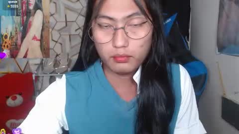 queensteffi online show from June 18, 1:00 am