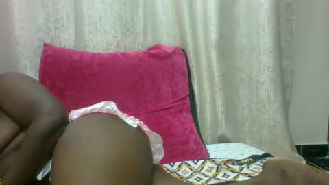 VIVIAN online show from August 3, 9:48 am