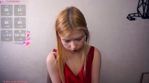 Snapshot of quennabrucker chatting on September 10, 5:19 am Tate online show from September 10, 5:19 am