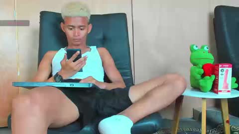 Snapshot of raams_star chatting on September 29, 1:43 pm raams_star online show from September 29, 1:43 pm