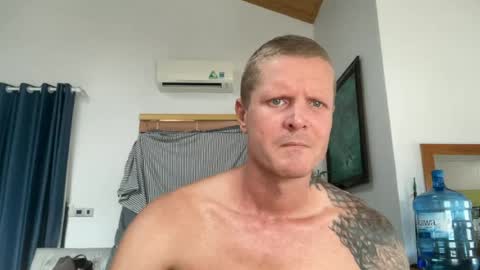 rabbit_eyes69 online show from July 5, 2:04 am