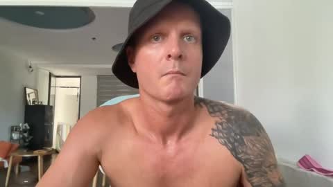 rabbit_eyes69 online show from July 24, 4:31 am