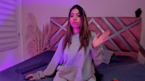 Rachell online show from March 31, 4:13 am