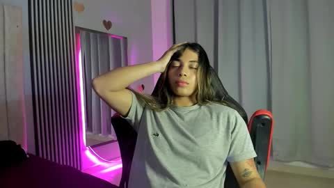 rachell_owen online show from December 3, 4:35 am