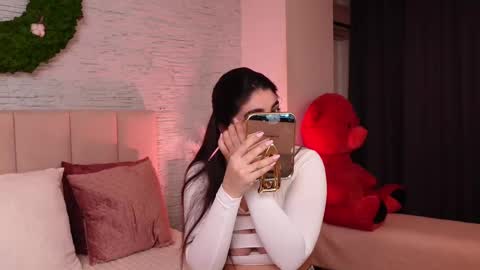 RachelSwaan online show from February 22, 6:06 am