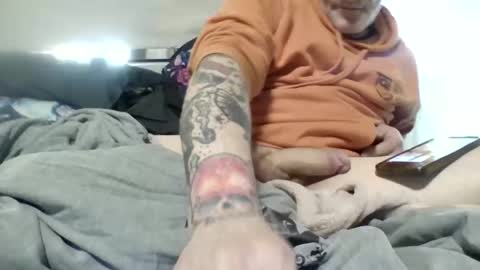 Snapshot of ragingzef69 chatting on October 9, 10:26 pm Bigthickdickinvic online show from October 9, 10:26 pm