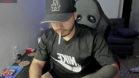 ragnar_lothbrok77 online show from February 10, 4:04 am