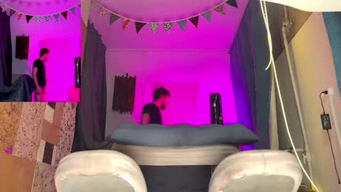 Rainbow James  online show from March 13, 7:17 pm