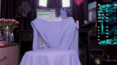 Laura online show from April 17, 2:58 am