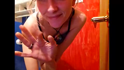 Snapshot of randcandy77 chatting on February 28, 9:44 pm Randcandy77 online show from February 28, 9:44 pm