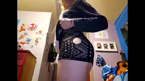 Snapshot of randcandy77 chatting on February 3, 7:29 am Randcandy77 online show from February 3, 7:29 am