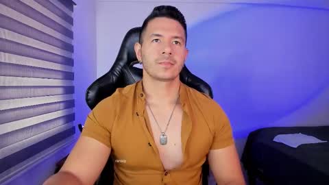 Jonas online show from November 18, 2:09 pm