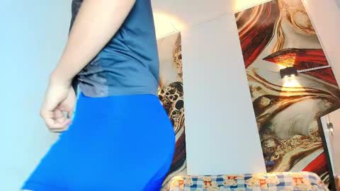 raphael_nyon1 online show from April 25, 4:58 am