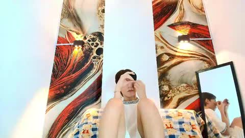 raphael_nyon1 online show from May 2, 4:18 am