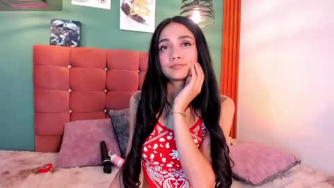 raven_smith_ online show from April 16, 8:14 am