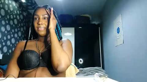 ravenbby online show from March 11, 7:28 pm