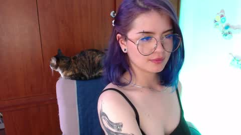 raventh_ online show from May 23, 3:52 pm