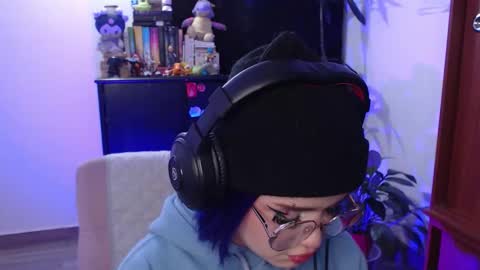 raventh_ online show from September 25, 11:01 pm