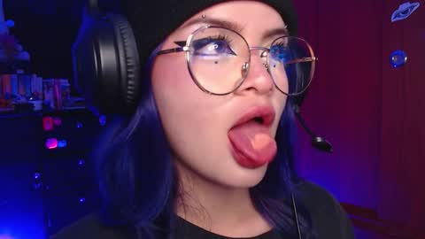 raventh_ online show from November 30, 9:55 pm