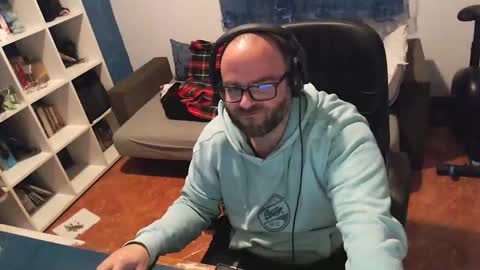 ravingr3d3 online show from March 12, 11:54 pm