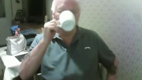 Snapshot of ray47 chatting on October 1, 11:25 pm ray47 online show from October 1, 11:25 pm