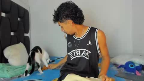 Rayn online show from November 3, 2:07 pm