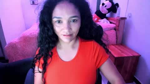 Danna online show from April 9, 3:18 pm