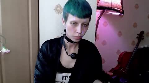 Snapshot of raziel_haze chatting on February 6, 11:09 am Yrriel Strife Candy-Demon Caveboy mr. Cringe online show from February 6, 11:09 am