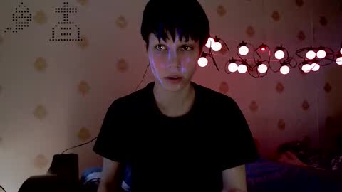 Snapshot of raziel_haze chatting on October 16, 7:19 am Yrriel Strife Candy-Demon Caveboy mr. Cringe online show from October 16, 7:19 am