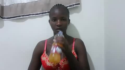 Snapshot of realqueen_ chatting on October 11, 6:55 pm queen online show from October 11, 6:55 pm