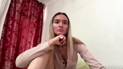 Risa online show from July 3, 4:23 pm