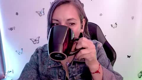 Rebbeca online show from April 9, 12:55 pm